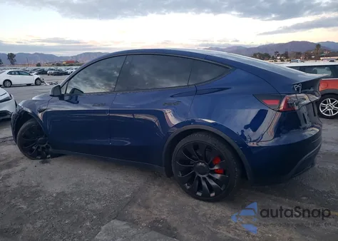 2022 Tesla Model Y z USA, uszkodzony, nr VIN 7SAYGDEF1NF558549